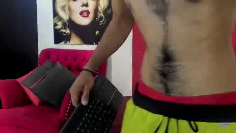 orion y perla online show from February 16, 2025, 3:58 am