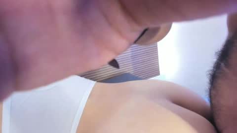 orion y perla online show from March 11, 2025, 1:37 am