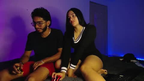 orion y perla online show from October 9, 2025, 5:38 am