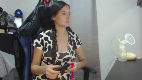 ornela_astros online show from February 13, 2025, 2:45 am