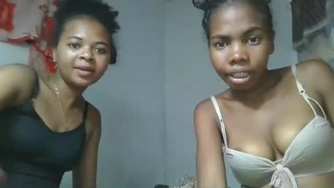 ornellahhh online show from October 31, 2025, 7:04 pm