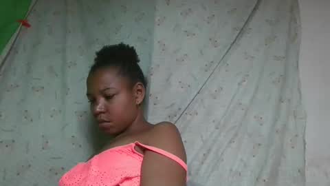 ornellahhh online show from December 21, 2025, 6:37 pm