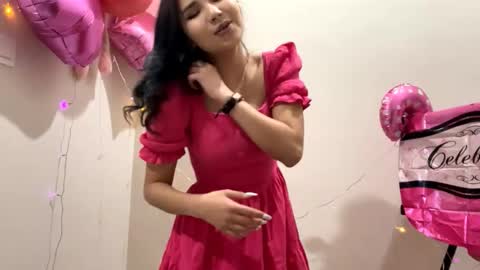 Angel online show from September 26, 2025, 1:04 pm