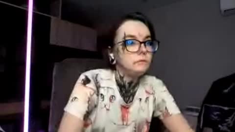 Milana online show from October 20, 2025, 9:43 am