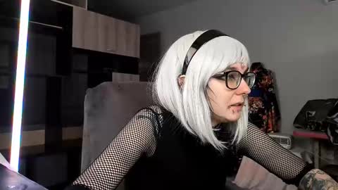 Milana online show from October 21, 2025, 8:48 am