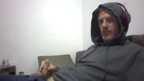 orwel09 online show from November 18, 2025, 8:13 pm