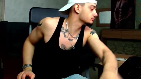 OscarGriffin online show from March 10, 2025, 2:17 am