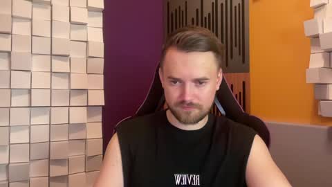 Snapshot of oscarsavage chatting on January 29, 2025, 7:43 pm Oscar Steel Savage online show from January 29, 2025, 7:43 pm