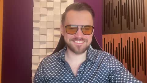 Snapshot of oscarsavage chatting on February 1, 2025, 6:19 pm Oscar Steel Savage online show from February 1, 2025, 6:19 pm