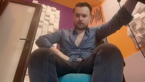 Snapshot of oscarsavage chatting on February 2, 2025, 12:30 am Oscar Steel Savage online show from February 2, 2025, 12:30 am