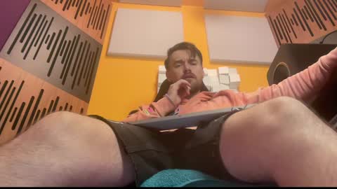 Snapshot of oscarsavage chatting on February 2, 2025, 9:34 pm Oscar Steel Savage online show from February 2, 2025, 9:34 pm