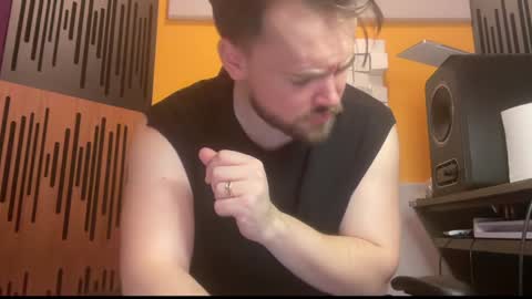 Snapshot of oscarsavage chatting on February 3, 2025, 12:47 pm Oscar Steel Savage online show from February 3, 2025, 12:47 pm