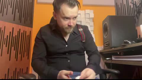 Snapshot of oscarsavage chatting on February 3, 2025, 8:13 pm Oscar Steel Savage online show from February 3, 2025, 8:13 pm