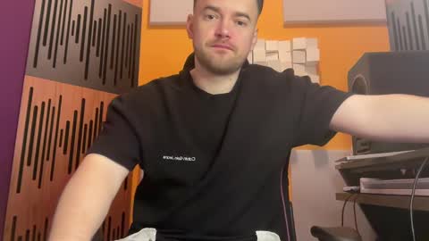 Snapshot of oscarsavage chatting on February 6, 2025, 10:15 am Oscar Steel Savage online show from February 6, 2025, 10:15 am