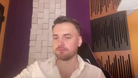 Snapshot of oscarsavage chatting on February 6, 2025, 6:24 pm Oscar Steel Savage online show from February 6, 2025, 6:24 pm