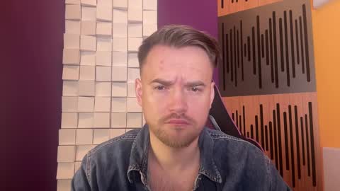 Snapshot of oscarsavage chatting on February 8, 2025, 10:18 am Oscar Steel Savage online show from February 8, 2025, 10:18 am