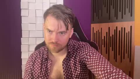 Snapshot of oscarsavage chatting on February 16, 2025, 11:48 pm Oscar Steel Savage online show from February 16, 2025, 11:48 pm