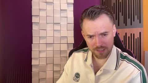 Snapshot of oscarsavage chatting on February 17, 2025, 5:53 pm Oscar Steel Savage online show from February 17, 2025, 5:53 pm