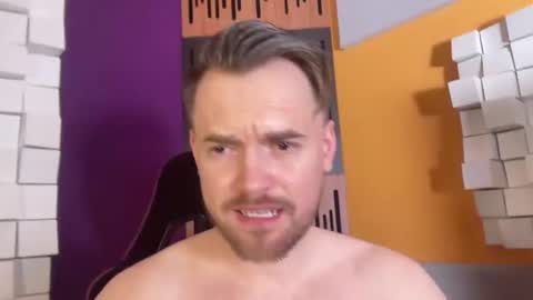 Snapshot of oscarsavage chatting on February 17, 2025, 8:58 pm Oscar Steel Savage online show from February 17, 2025, 8:58 pm