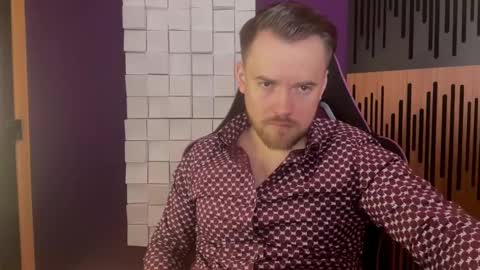 Snapshot of oscarsavage chatting on February 20, 2025, 6:35 pm Oscar Steel Savage online show from February 20, 2025, 6:35 pm