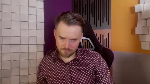 Snapshot of oscarsavage chatting on February 20, 2025, 9:42 pm Oscar Steel Savage online show from February 20, 2025, 9:42 pm