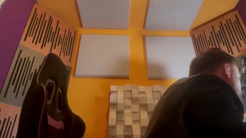 Snapshot of oscarsavage chatting on February 28, 2025, 7:25 pm Oscar Steel Savage online show from February 28, 2025, 7:25 pm