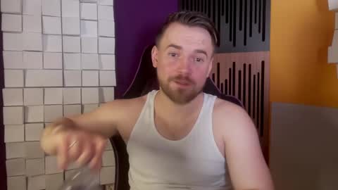 Snapshot of oscarsavage chatting on March 2, 2025, 2:30 am Oscar Steel Savage online show from March 2, 2025, 2:30 am