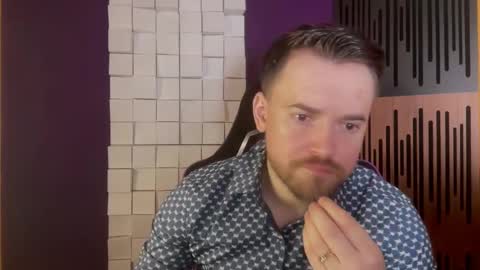 Snapshot of oscarsavage chatting on March 2, 2025, 7:34 pm Oscar Steel Savage online show from March 2, 2025, 7:34 pm