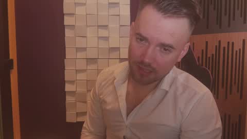 Snapshot of oscarsavage chatting on March 5, 2025, 5:18 pm Oscar Steel Savage online show from March 5, 2025, 5:18 pm