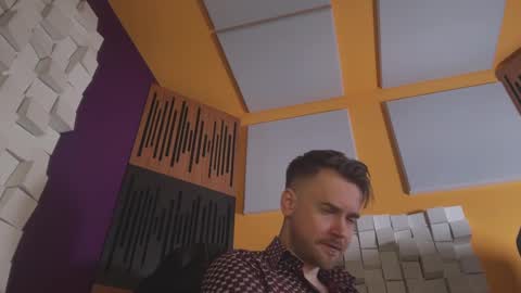 Snapshot of oscarsavage chatting on March 8, 2025, 11:39 pm Oscar Steel Savage online show from March 8, 2025, 11:39 pm