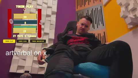 Snapshot of oscarsavage chatting on October 11, 2025, 9:35 pm Oscar Steel Savage online show from October 11, 2025, 9:35 pm