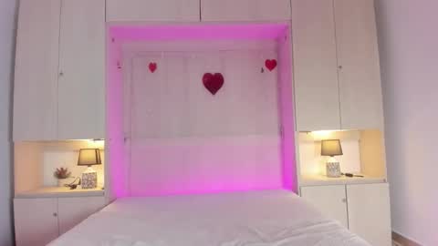 oshun_444 online show from March 9, 2026, 12:09 pm