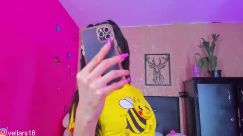 Snapshot of osiris_doll chatting on September 22, 2025, 7:05 pm vella online show from September 22, 2025, 7:05 pm