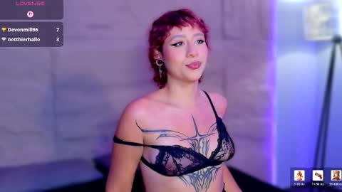 Snapshot of osiriss_ chatting on May 7, 2026, 10:26 pm Osiriss online show from May 7, 2026, 10:26 pm
