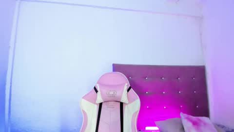 Maria   online show from September 10, 2025, 12:54 am