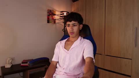 Snapshot of ostin_18hot chatting on January 23, 2025, 10:54 pm ostin 18hot online show from January 23, 2025, 10:54 pm