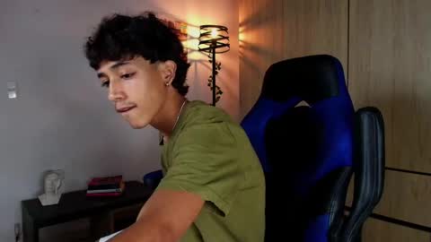 Snapshot of ostin_18hot chatting on February 9, 2025, 1:22 am ostin 18hot online show from February 9, 2025, 1:22 am