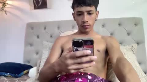 Snapshot of ostin_18hot chatting on November 25, 2025, 3:50 am ostin 18hot online show from November 25, 2025, 3:50 am