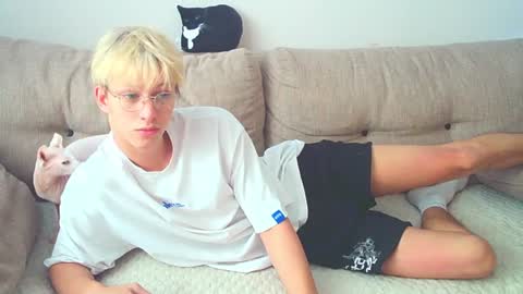 Ostin online show from December 6, 2024, 7:21 am