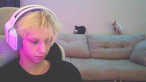 Ostin online show from December 23, 2024, 6:16 pm