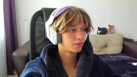 Ostin online show from October 13, 2025, 7:41 am