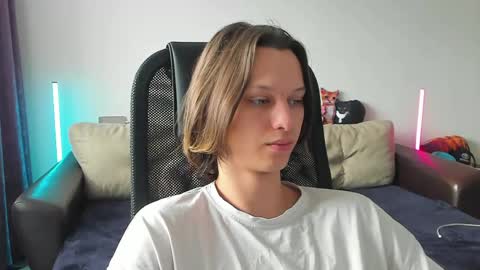 Ostin online show from May 17, 2026, 8:55 am