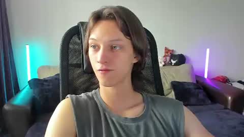 Snapshot of ostin_meoww chatting on July 3, 2026, 1:06 pm Ostin online show from July 3, 2026, 1:06 pm