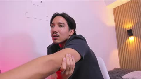 Otto Andrew online show from April 20, 2026, 7:33 am