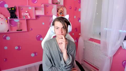 Snapshot of otto_williams chatting on September 30, 2025, 5:56 am Otto online show from September 30, 2025, 5:56 am