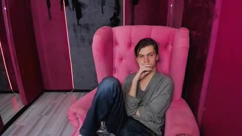 Snapshot of otto_williams chatting on October 7, 2025, 9:06 am Otto online show from October 7, 2025, 9:06 am