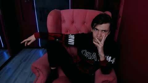 Snapshot of otto_williams chatting on October 25, 2025, 8:25 pm Otto online show from October 25, 2025, 8:25 pm