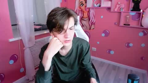 Snapshot of otto_williams chatting on November 9, 2025, 4:16 pm Otto online show from November 9, 2025, 4:16 pm