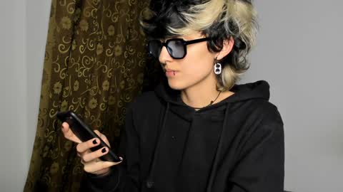 Otto 3 online show from December 9, 2024, 11:13 pm