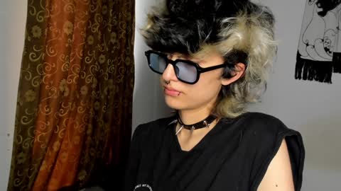 Otto 3 online show from December 13, 2024, 10:02 pm